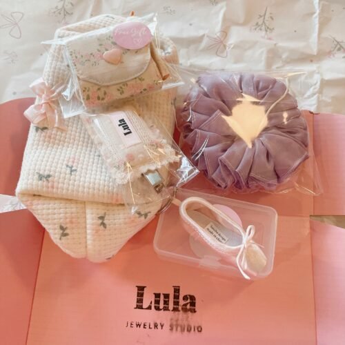 Click to view full screen Mini Ballet Shoe Keychain photo review