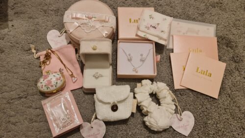 999 Fine Silver Bouncing Heart Bow Necklace photo review