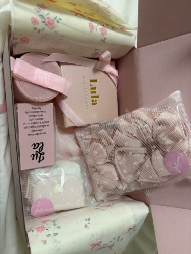 Click to view full screen Minimalist White Heart-Shaped Zirconia Necklace photo review