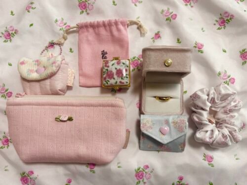 Minimalist Gold-tone Polished Stainless Steel Ring photo review