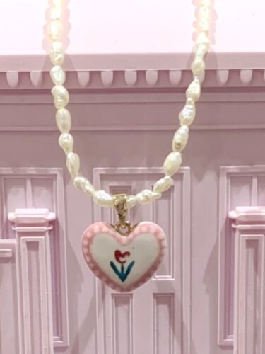 Click to view full screen Tulip Heart Ceramic Pendant Pearl Necklace photo review