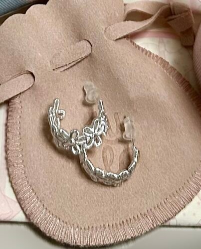 Lace openwork flower stud earrings photo review