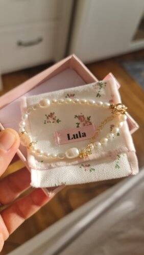 Click to view full screen Vintage Luxury Handcrafted Pearl Bracelet photo review