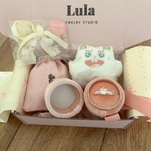 Click to view full screen 1-Carat Princess Crown Ring photo review