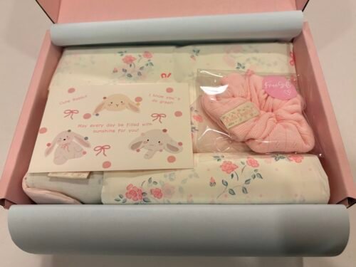 Click to view full screen Pink Knit Straight-Zipper Pouch photo review